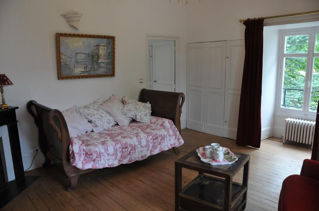 Chateau De La Chaussee Bed & Breakfast Brain-sur-Allonnes Exterior photo